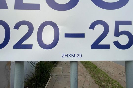 Placa de kitnet/studio para alugar com 1 quarto, 28m² em Centro, São Leopoldo