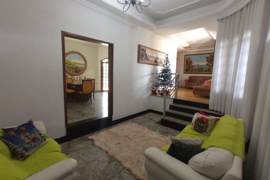 Kitnet/Studio para alugar com 4 quartos, 360m² em Fonte Grande, Contagem