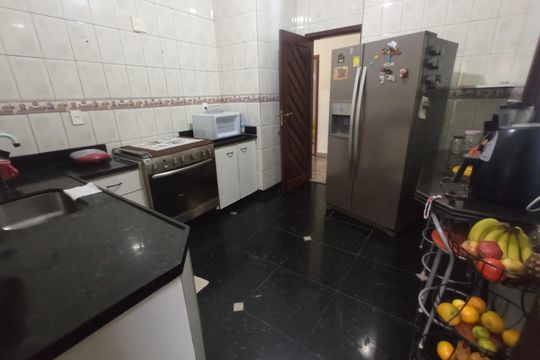 Kitnet/Studio para alugar com 4 quartos, 360m² em Fonte Grande, Contagem