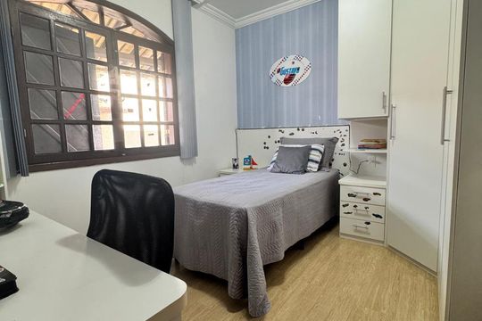 Kitnet/Studio para alugar com 4 quartos, 360m² em Fonte Grande, Contagem