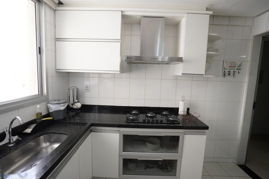 Apartamento para alugar com 3 quartos, 120m² em Nova Suiça, Goiânia