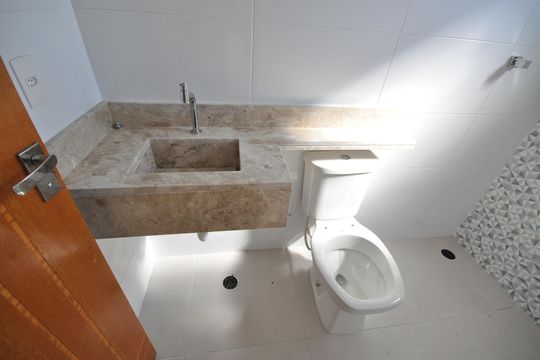 Banheiro do Quarto Suíte de casa à venda com 3 quartos, 100m² em Vila Mazzei, São Paulo