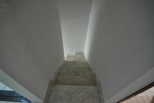 Escada de casa à venda com 3 quartos, 100m² em Vila Mazzei, São Paulo