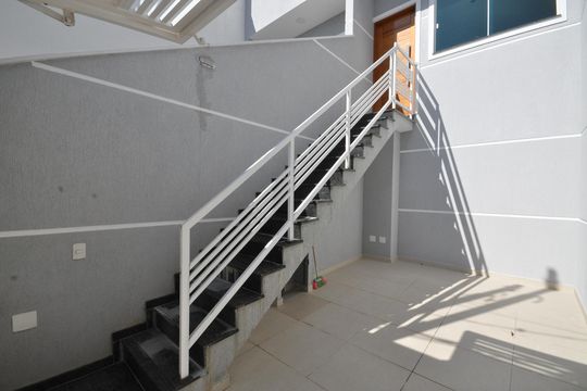 Garagem de casa à venda com 3 quartos, 99m² em Vila Mazzei, São Paulo
