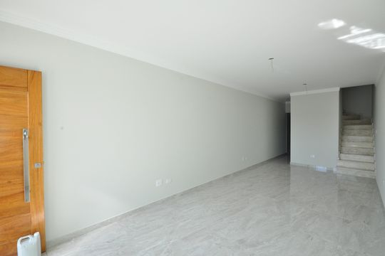 Sala de casa à venda com 3 quartos, 99m² em Vila Mazzei, São Paulo