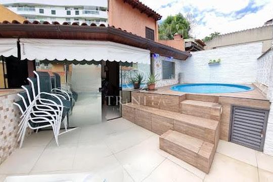 Casa à venda com 3 quartos, 190m² em Jacarepaguá, Rio de Janeiro