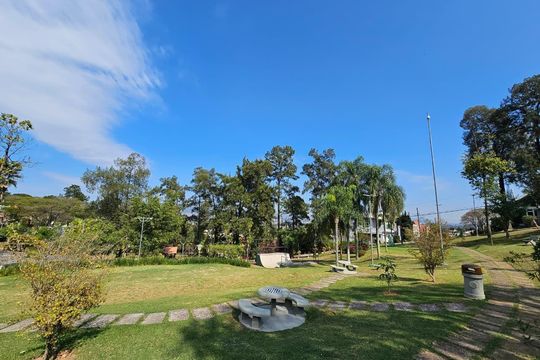Casa para alugar com 4 quartos, 300m² em Alphaville, Santana de Parnaíba