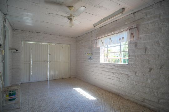 Garagem de casa à venda com 3 quartos, 140m² em Scharlau, São Leopoldo