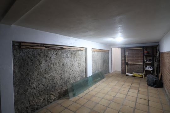 Garagem de casa à venda com 2 quartos, 137m² em São Luís, Canoas