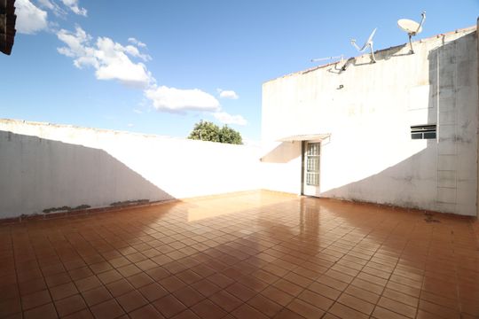Terraço de casa para alugar com 4 quartos, 233m² em Cidade Jardim, Uberlândia