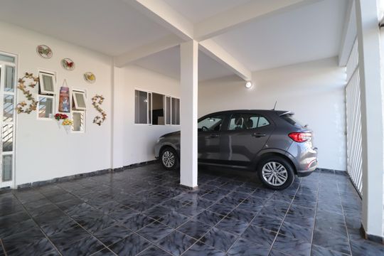 Garagem de casa para alugar com 4 quartos, 233m² em Cidade Jardim, Uberlândia