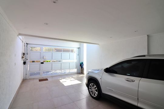 Garagem de casa à venda com 3 quartos, 180m² em Vila Aurora, São Bernardo do Campo