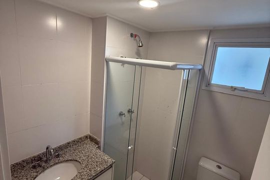 Banheiro de apartamento para alugar com 3 quartos, 86m² em Jardim Flor da Montanha, Guarulhos