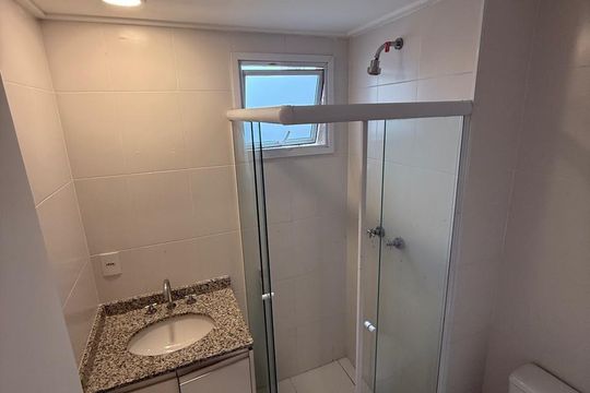Banheiro de apartamento para alugar com 3 quartos, 86m² em Jardim Flor da Montanha, Guarulhos