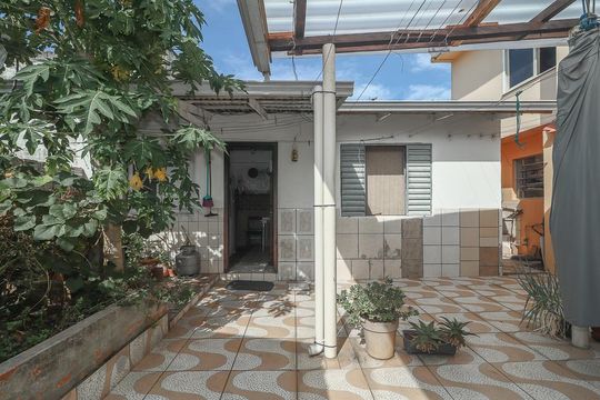 Quintal de casa à venda com 5 quartos, 303m² em Rubem Berta, Porto Alegre