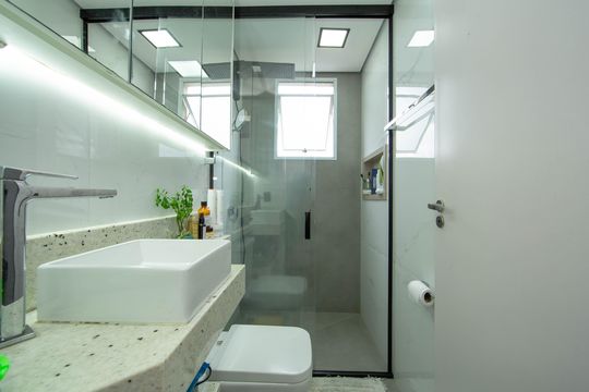 BANHEIRO1 de apartamento à venda com 2 quartos, 51m² em Salgado Filho, Belo Horizonte