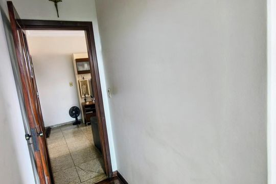 Corredor de apartamento à venda com 3 quartos, 136m² em Palmares, Belo Horizonte