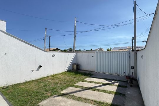 Quintal de casa para alugar com 2 quartos, 240m² em Itaipuaçu, Maricá