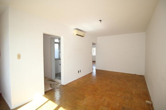 Sala de apartamento à venda com 2 quartos, 70m² em Floresta, Porto Alegre