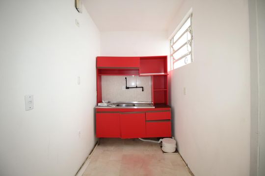 Cozinha de apartamento à venda com 2 quartos, 70m² em Floresta, Porto Alegre