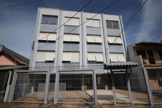 Fachada de apartamento à venda com 2 quartos, 70m² em Floresta, Porto Alegre