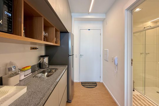 Cozinha de kitnet/studio para alugar com 0 quarto, 25m² em Vila Cordeiro, São Paulo