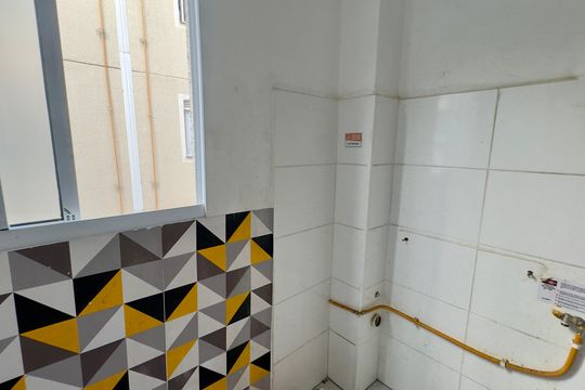 Área de Serviço de apartamento para alugar com 2 quartos, 47m² em Jardim Hanna, Guarulhos
