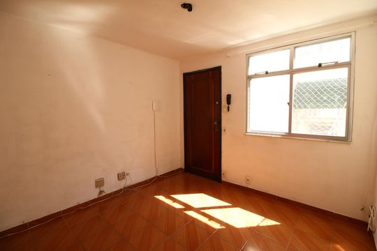 Sala de apartamento à venda com 1 quarto, 50m² em Taquara, Rio de Janeiro
