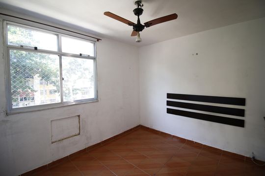 Quarto 2 de apartamento à venda com 1 quarto, 50m² em Taquara, Rio de Janeiro