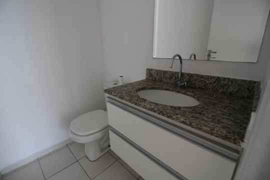 Lavabo de apartamento à venda com 3 quartos, 84m² em Taquara, Rio de Janeiro