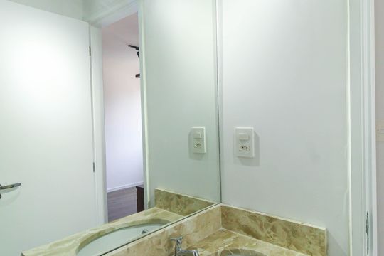 Banheiro de apartamento à venda com 2 quartos, 52m² em Brás, São Paulo