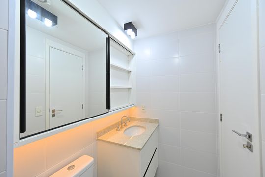 Banheiro da Suíte de apartamento à venda com 2 quartos, 65m² em Vila Clementino, São Paulo