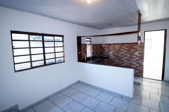 Casa para alugar com 1 quarto, 40m² em Brás de Pina, Rio de Janeiro