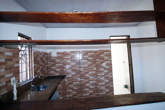 Cozinha de casa para alugar com 1 quarto, 40m² em Brás de Pina, Rio de Janeiro