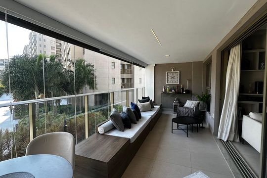 Varanda de apartamento à venda com 4 quartos, 156m² em Barra da Tijuca, Rio de Janeiro