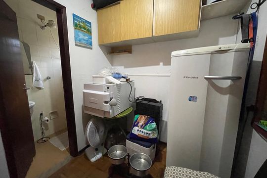 Quarto de serviço/Despensa de casa à venda com 4 quartos, 190m² em Jardim Rizzo, São Paulo