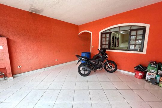 Garagem de casa à venda com 3 quartos, 299m² em Jardim Rosa de Franca, Guarulhos