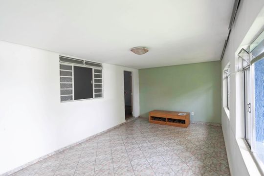 Casa para alugar com 2 quartos, 273m² em Estrela Dalva, Belo Horizonte