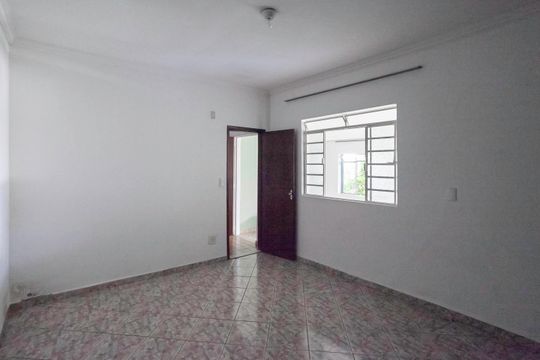 Quarto 1 de casa para alugar com 2 quartos, 273m² em Estrela Dalva, Belo Horizonte