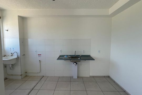 Cozinha de apartamento para alugar com 2 quartos, 41m² em Vila Ouro Preto, Duque de Caxias