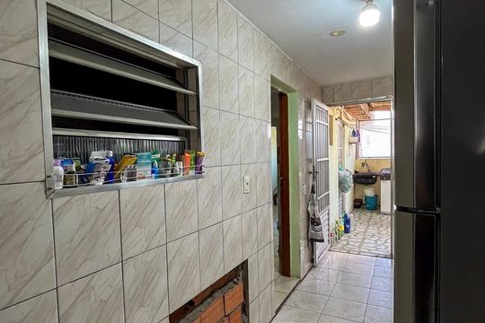 Cozinha de casa à venda com 1 quarto, 300m² em Jardim Vergueiro, São Paulo
