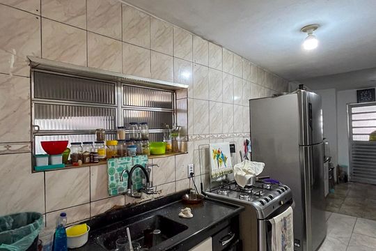 Cozinha de casa à venda com 1 quarto, 300m² em Jardim Vergueiro, São Paulo