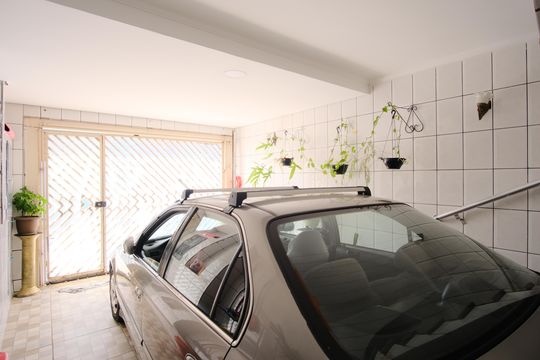 Garagem de casa para alugar com 4 quartos, 175m² em Vila Esperança, São Paulo