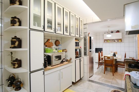 Cozinha de casa para alugar com 4 quartos, 175m² em Vila Esperança, São Paulo