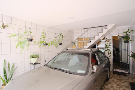 Garagem de casa para alugar com 4 quartos, 175m² em Vila Esperança, São Paulo
