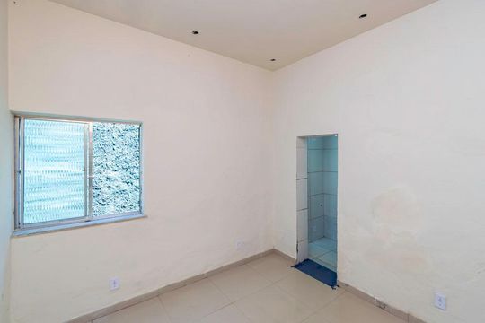 Sala de casa à venda com 1 quarto, 40m² em Olaria, Rio de Janeiro