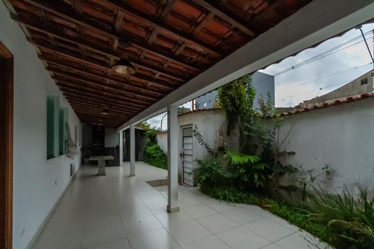 Quintal de casa à venda com 3 quartos, 200m² em Parque Terra Nova Ii, São Bernardo do Campo
