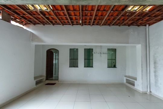 Garagem de casa à venda com 3 quartos, 200m² em Parque Terra Nova Ii, São Bernardo do Campo