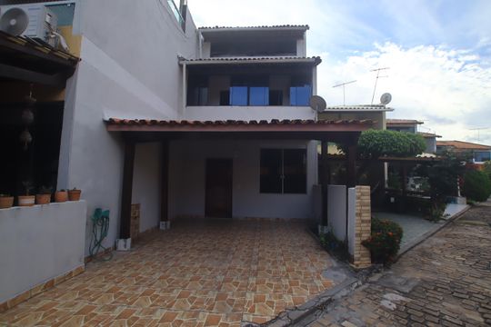 Fachada de casa de condomínio para alugar com 3 quartos, 135m² em Stella Maris, Salvador