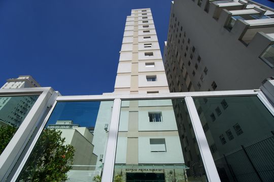 Fachada do Prédio de apartamento para alugar com 2 quartos, 80m² em Cerqueira César, São Paulo